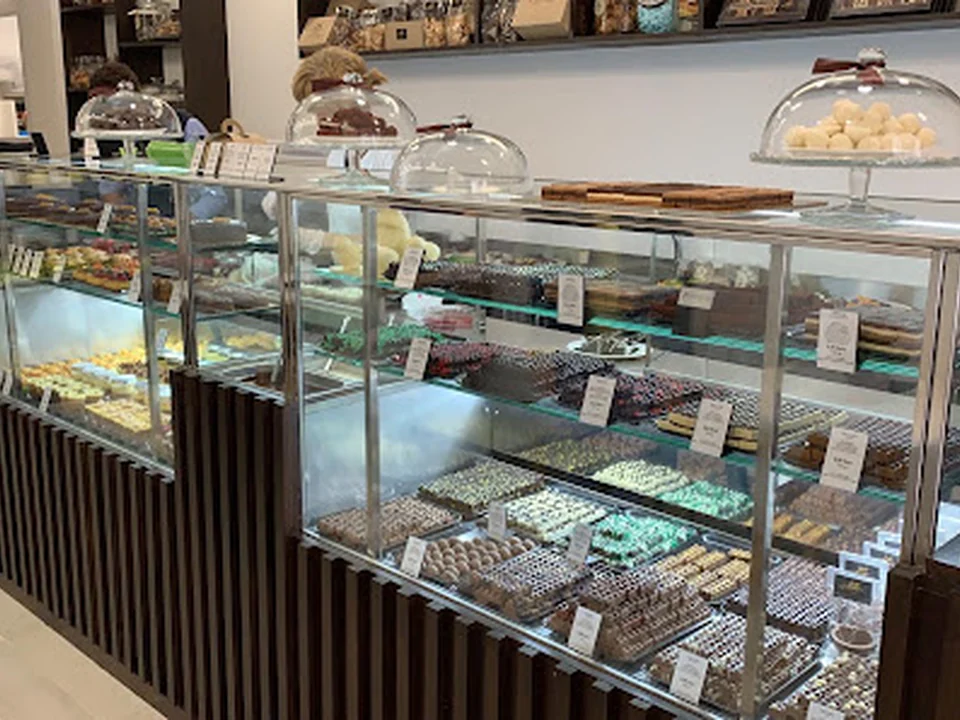Amir Roma. Cioccolato e Pasticceria