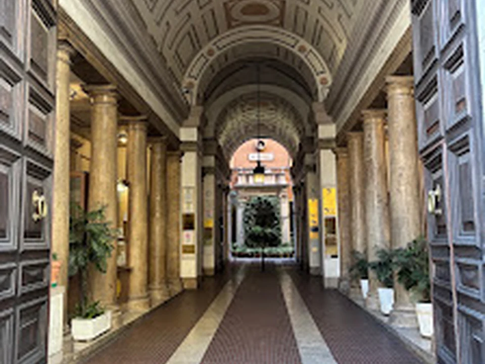 Everest Inn Rome