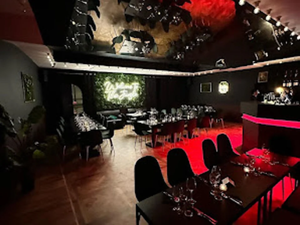 Gus Bar & Social Club