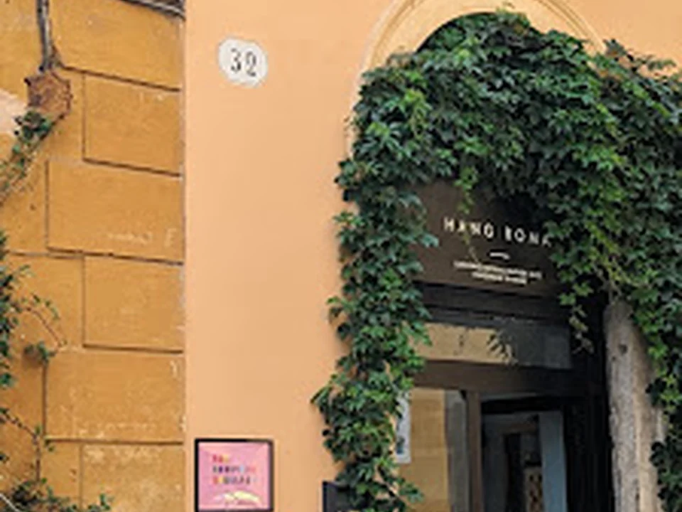 Hang Roma - Unconventional Leather Bags and Accessories - Hand Made in Rome