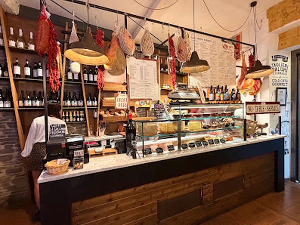 La Salumeria