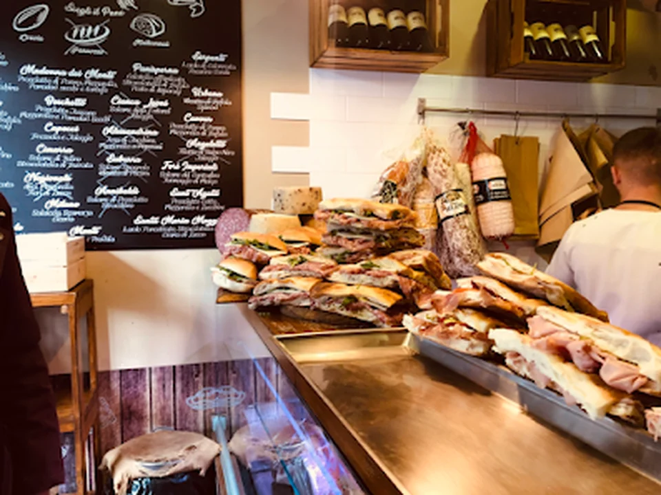 Mizio's Street Food