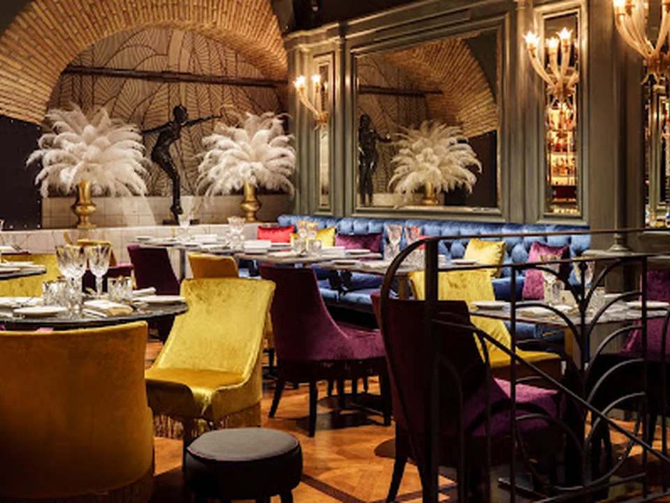 Valentyne Restaurant & Club
