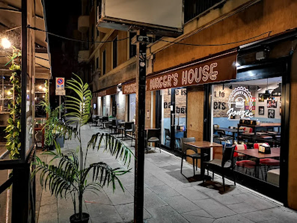 Fonzie the Burger's House | Via Catanzaro, Rome