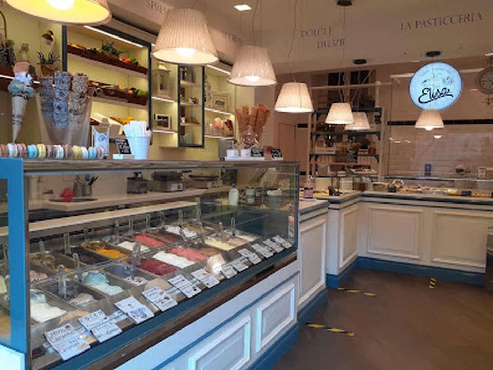 Elisa Gelateria Fontana di Trevi, Rome