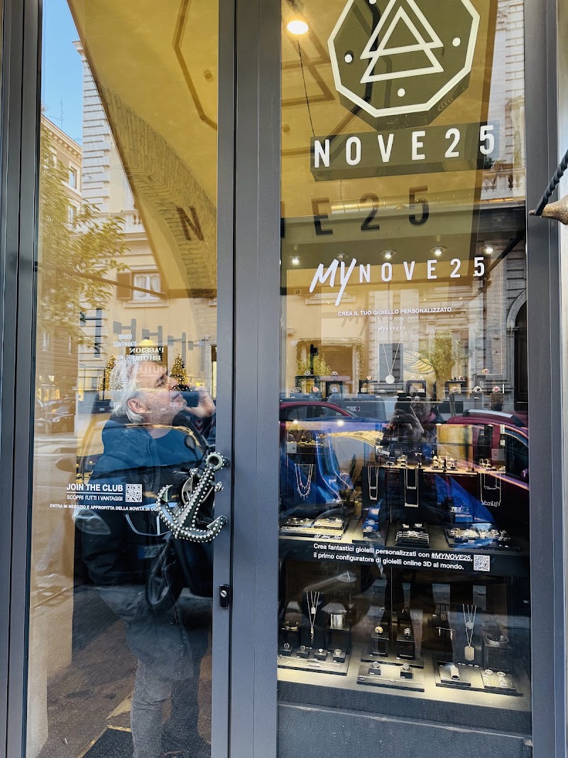 Nove25, Rome