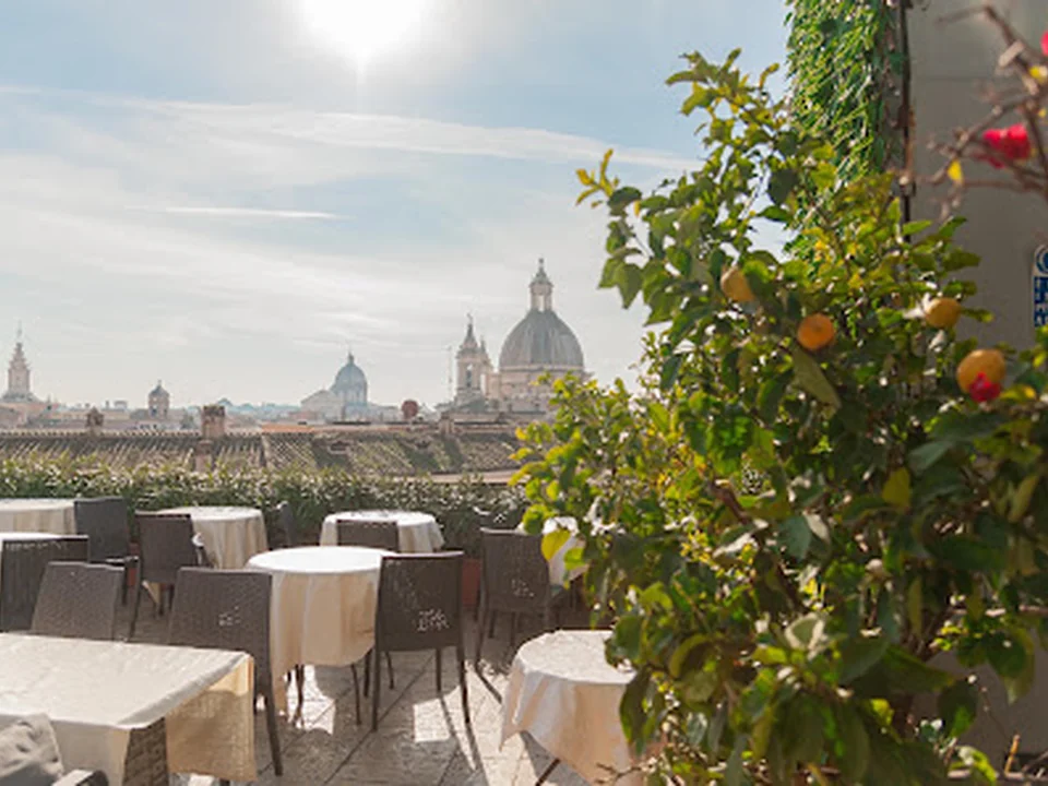 Terrazza delle 5 lune, Rome