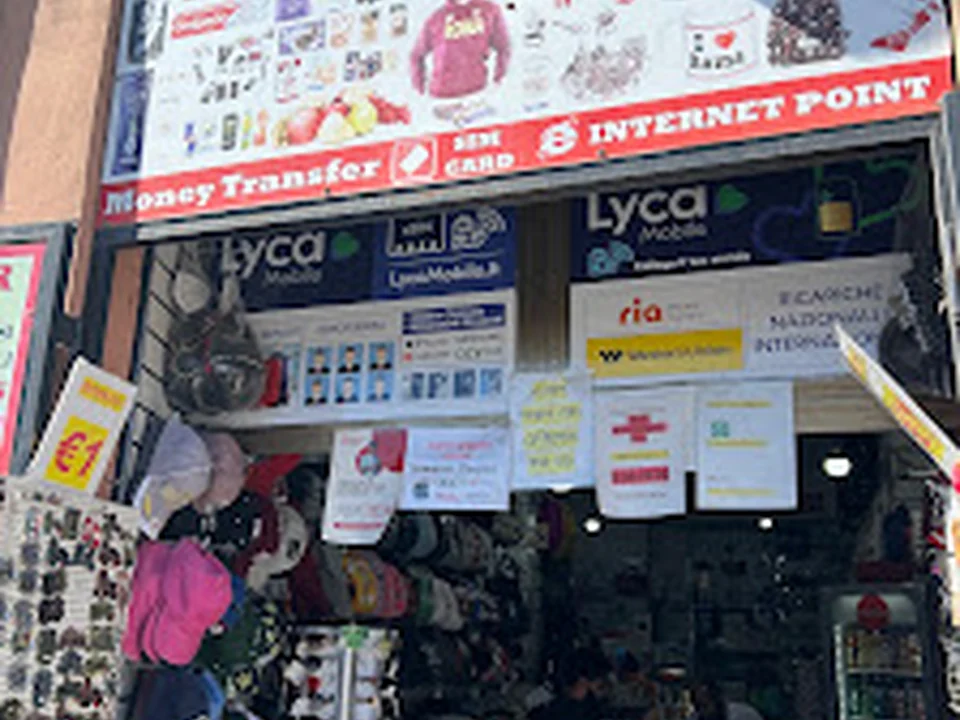 souvenir store, Rome