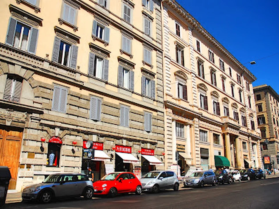 Downtown Accommodation, Rome