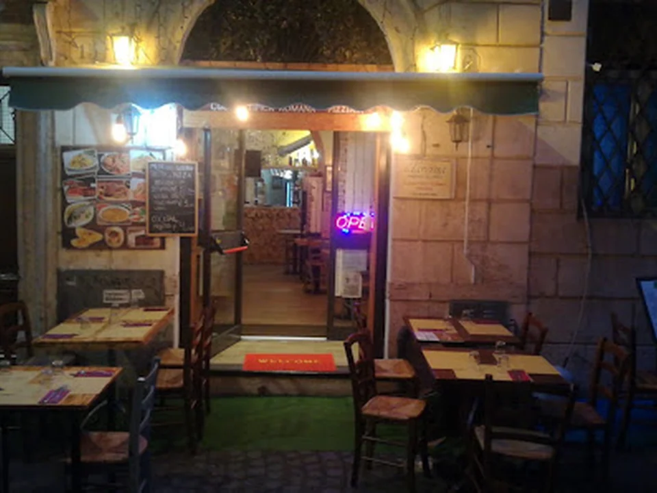 La Taverna Madonna Dei Monti 16, Rome
