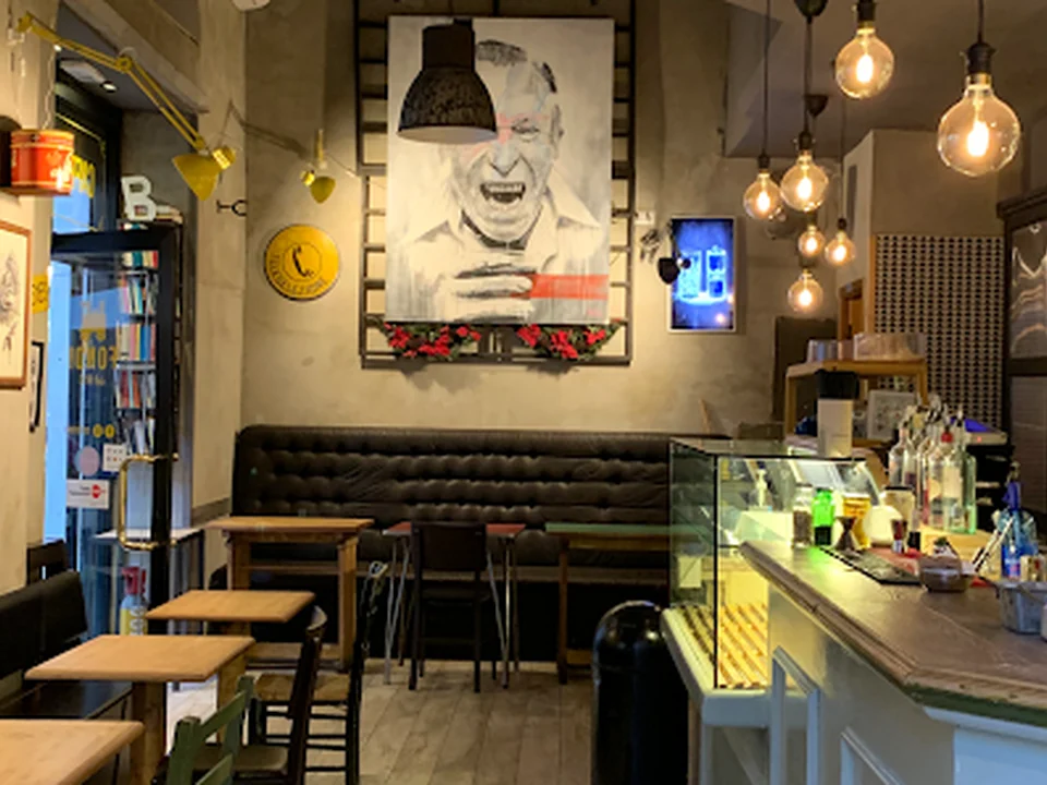 Coffee Shop Fondi, Rome
