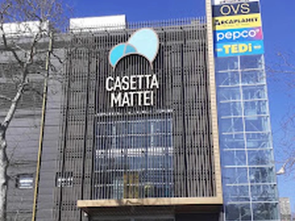 Centro Commerciale Casetta Mattei, Rome