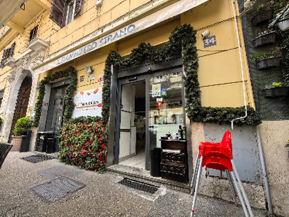Il Fiammifero Strano, Rome