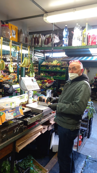 Mercato Rionale Campo Marzio di piazza Monte d'oro